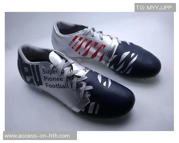 选择适合的足球场地鞋提升你的比赛表现与舒适度指南